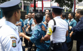Puluhan Karyawan dan Satpam PNRI Terlibat Saling Dorong