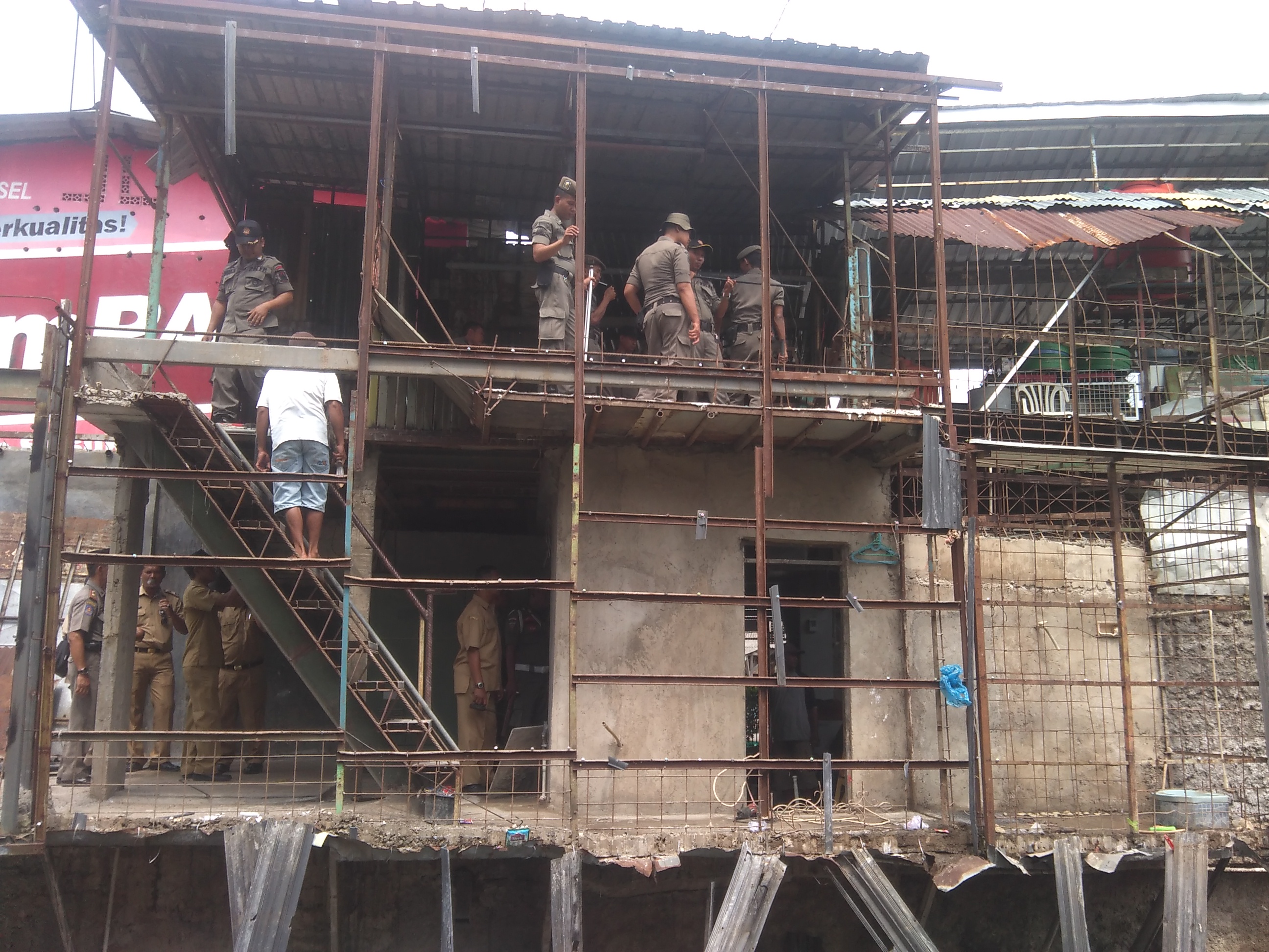 Bangunan Bersertifikat Senilai Rp 1 Milyar Dibongkar Paksa Satpol PP Propinsi Jabar