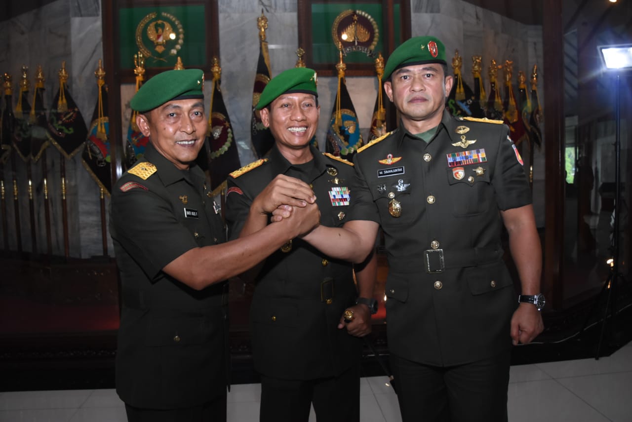 Brigjen TNI Maruli Simanjuntak Jabat Kasdam IV Gantikan  Brigjen Agus Fadjari
