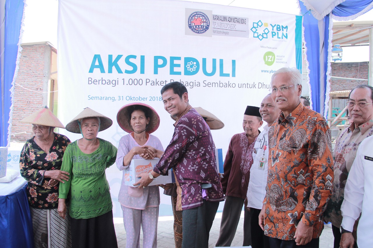YBM PLN UID JATENG DIY Aksi Bahagia Bagi 1000 Sembako di Kampung Nelayan
