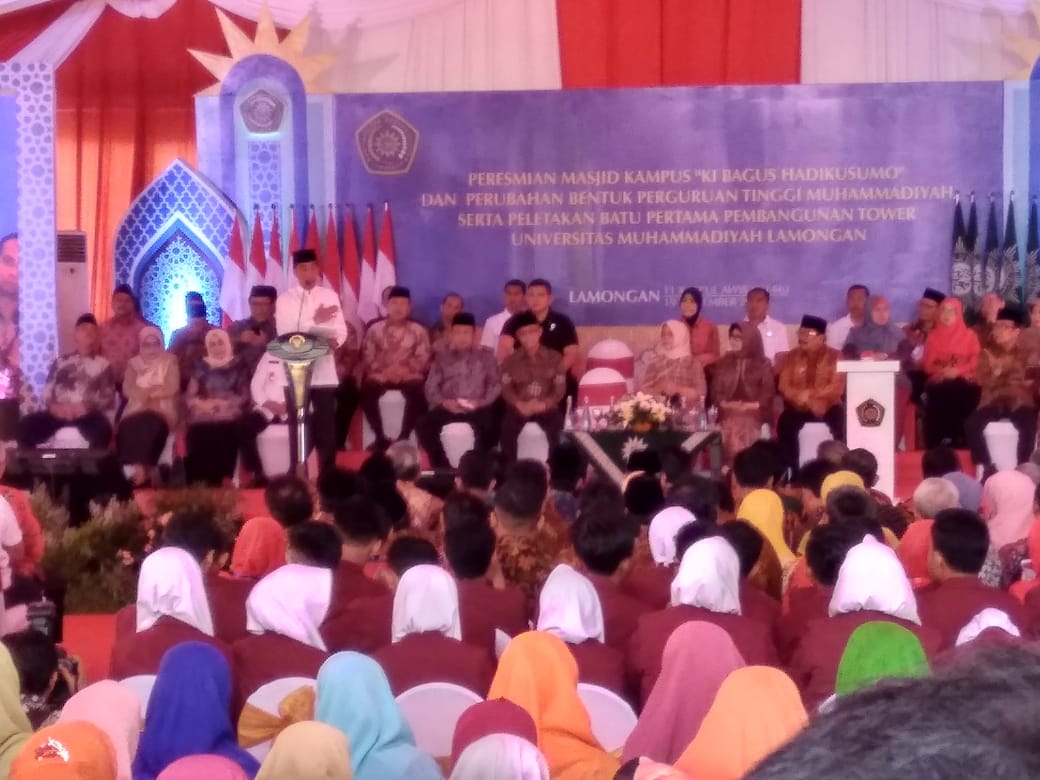 Presiden Jokowi Lakukan Peletakan batu pertama Pembangunan Kampus UML berlantai Lima Belas Dan Resmi...