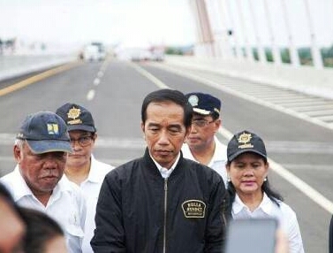 Presiden Jokowi Resmikan Tiga Ruas Tol Semarang