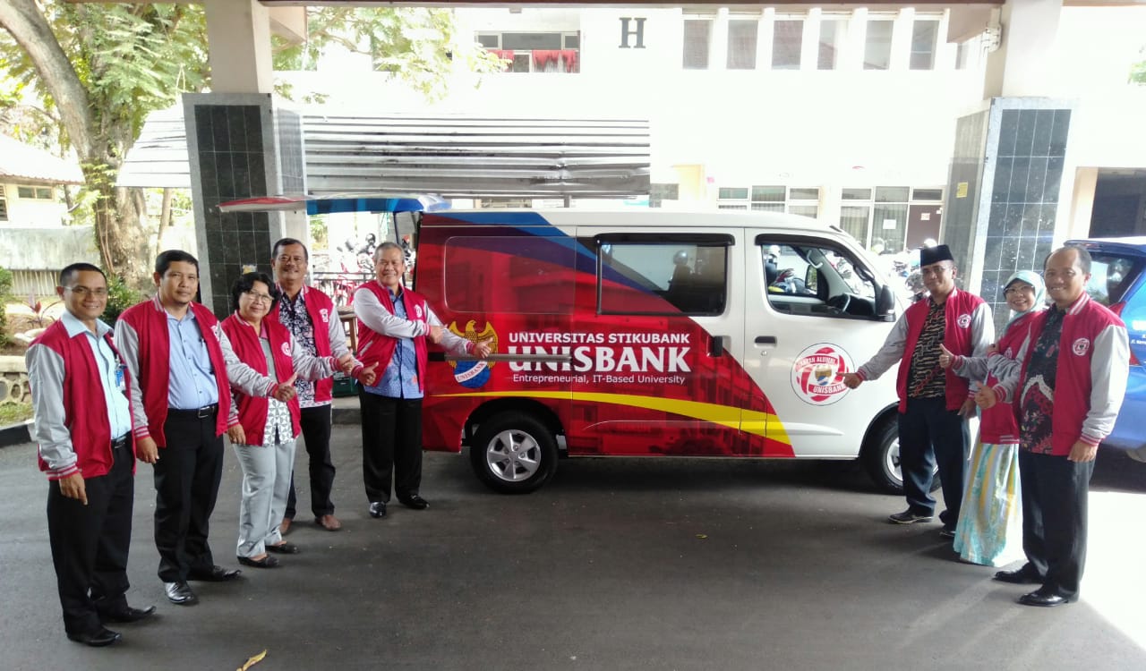 Alumni Bantu Mobil Operasional Unisbank