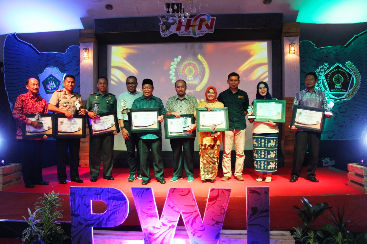 PWI Award Sebagai Brand Puncak Acara Peringatan HPN Di Lamongan