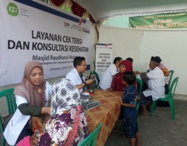 Warga Tanjung Mas Terima Layanan Kesehatan dan Takjil Gratis