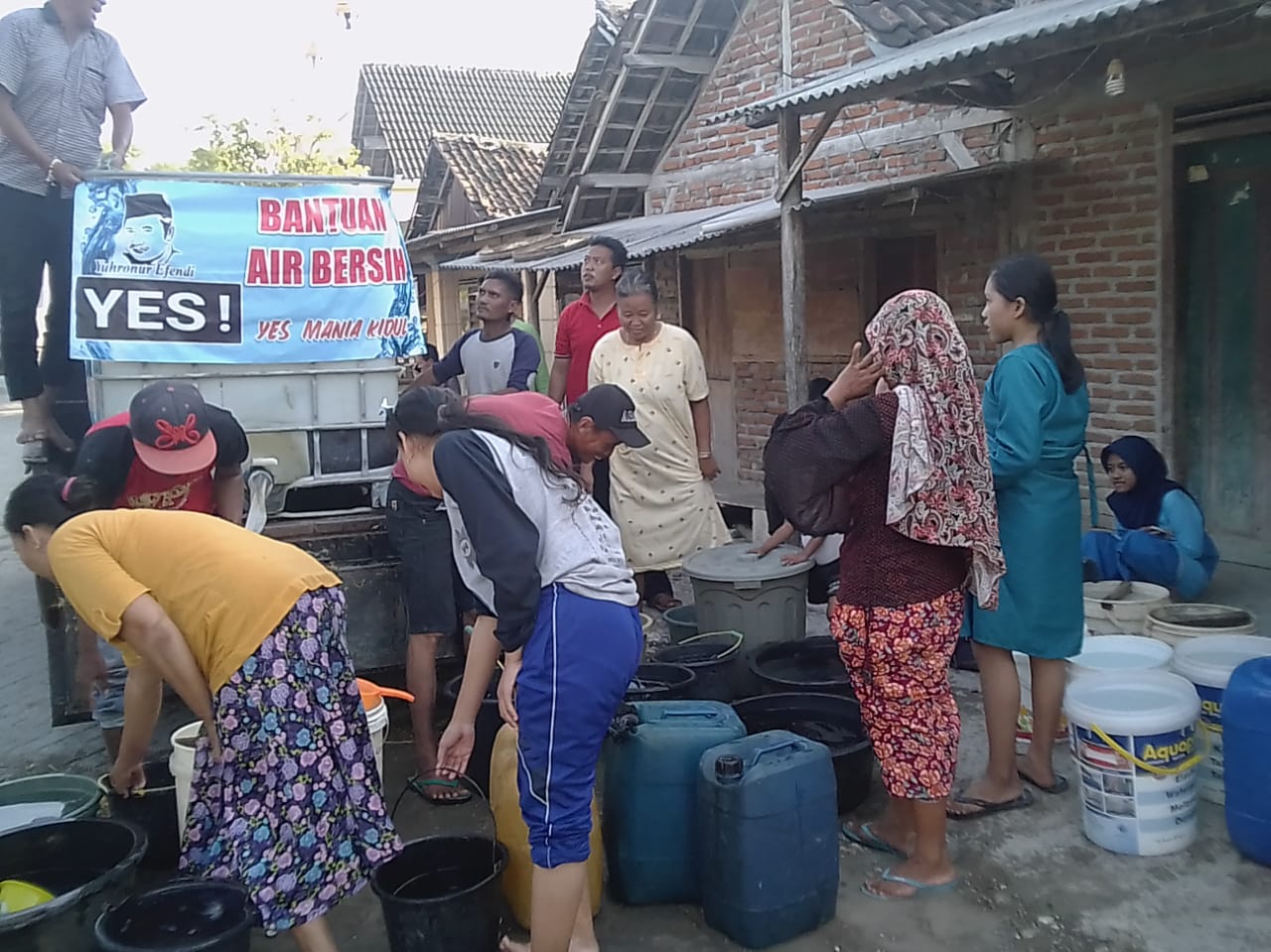 Komunitas Yes Mania, Tanggap Krisis Air Bersih Lamongan Selatan