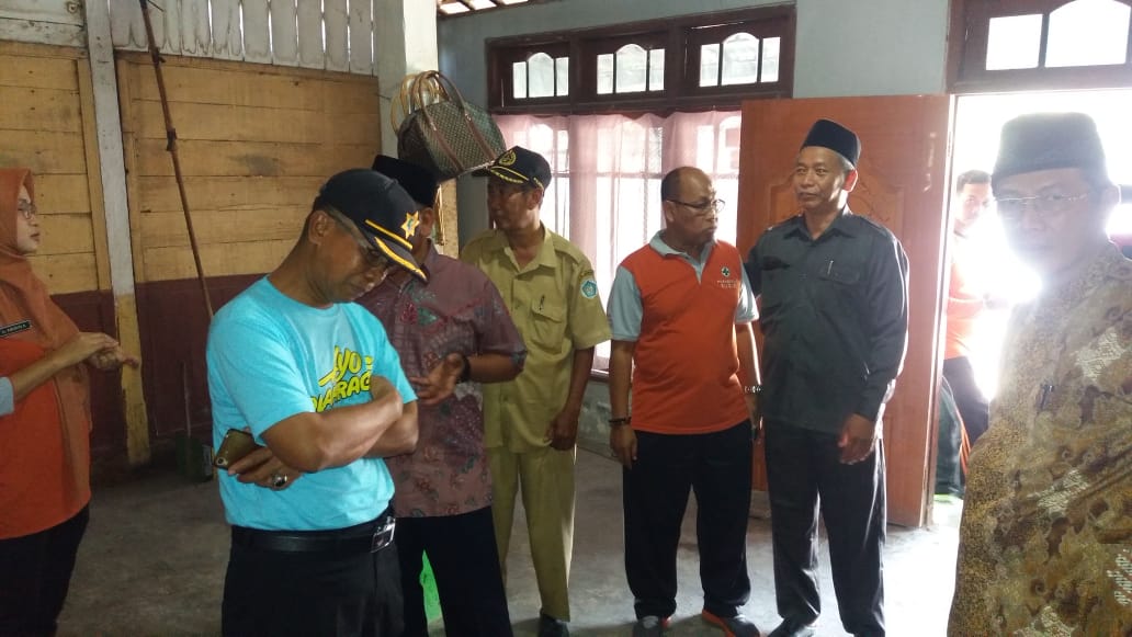 Mbah Munawi Akhirnya Ditangani Serius Oleh Dinkes dan Baznas Lamongan
