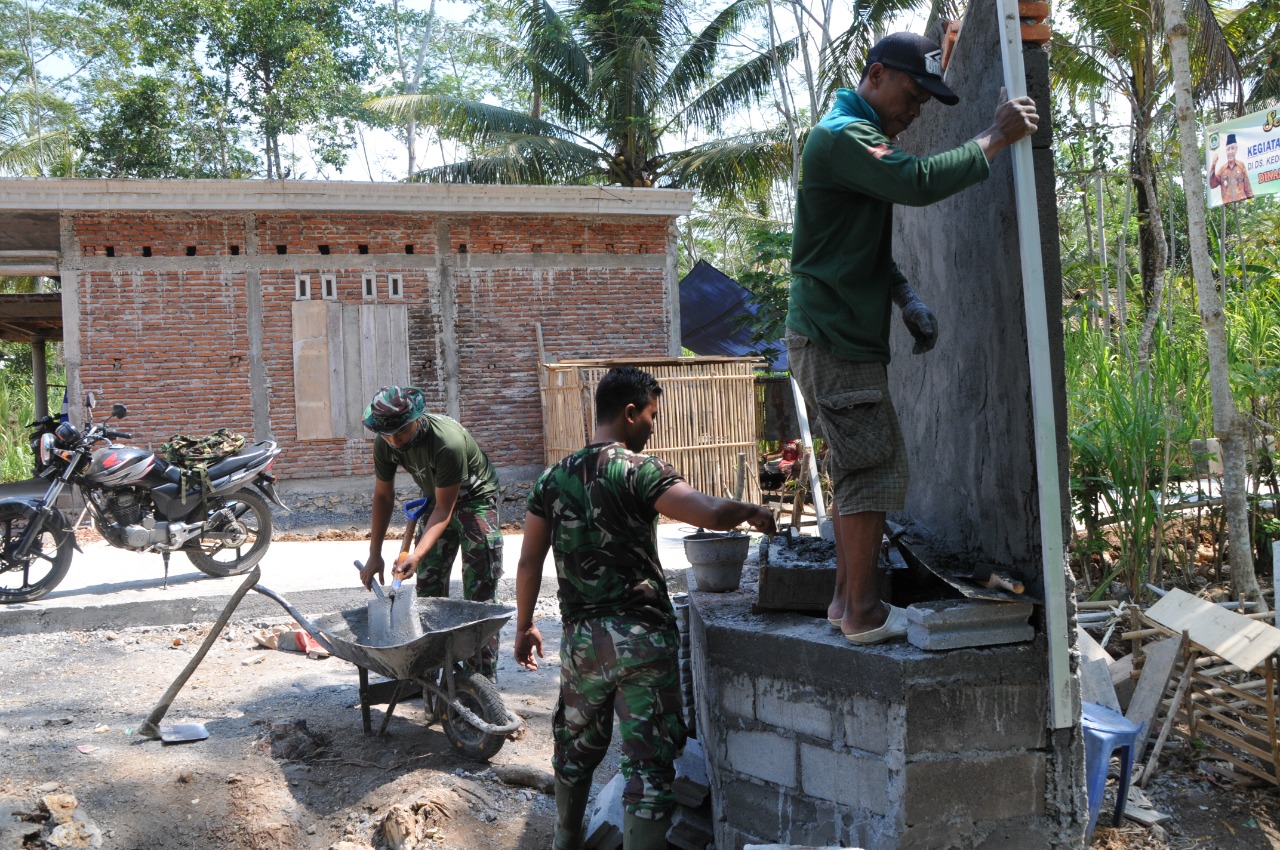 Pembangunan Tugu Prasasti TMMD, Bukti Kemanunggalan TNI-Rakyat