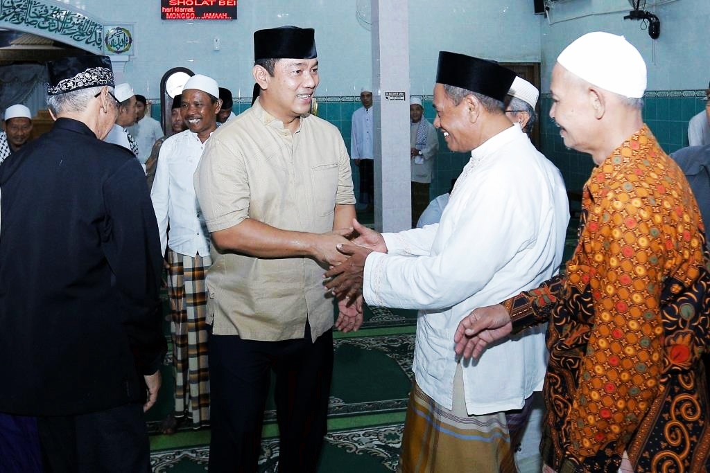 Wali Kota Semarang Giatkan Sholat Isya Berjamaah