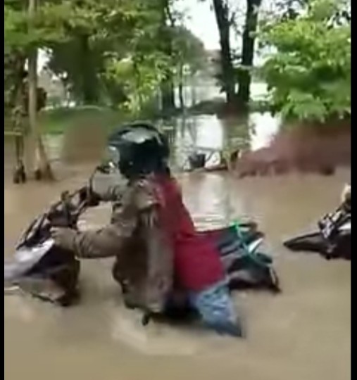Banjir Rendam Ratusan Rumah Warga Desa Kemlagi Lor