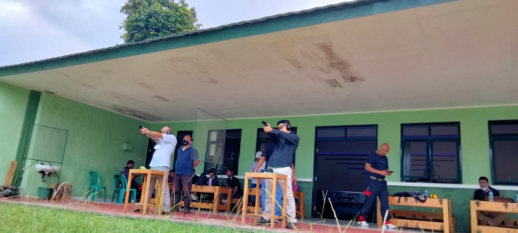 SMSI DKI Jakarta Latihan Menembak di Yon Arhanud 10 Bintaro