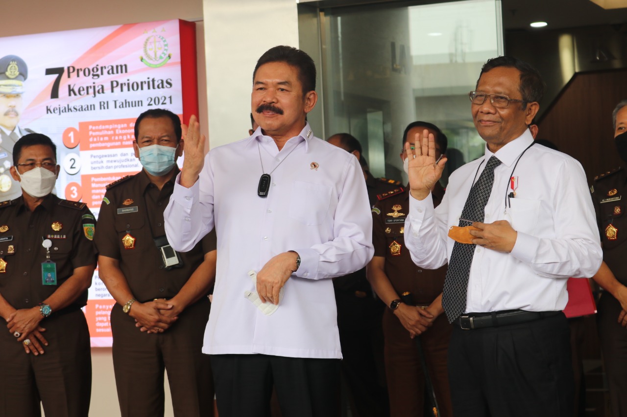 Jaksa Agung ST Burhanuddin Terima Kunjungan Kerja Menko (Polhukam). Mahfud MD.
