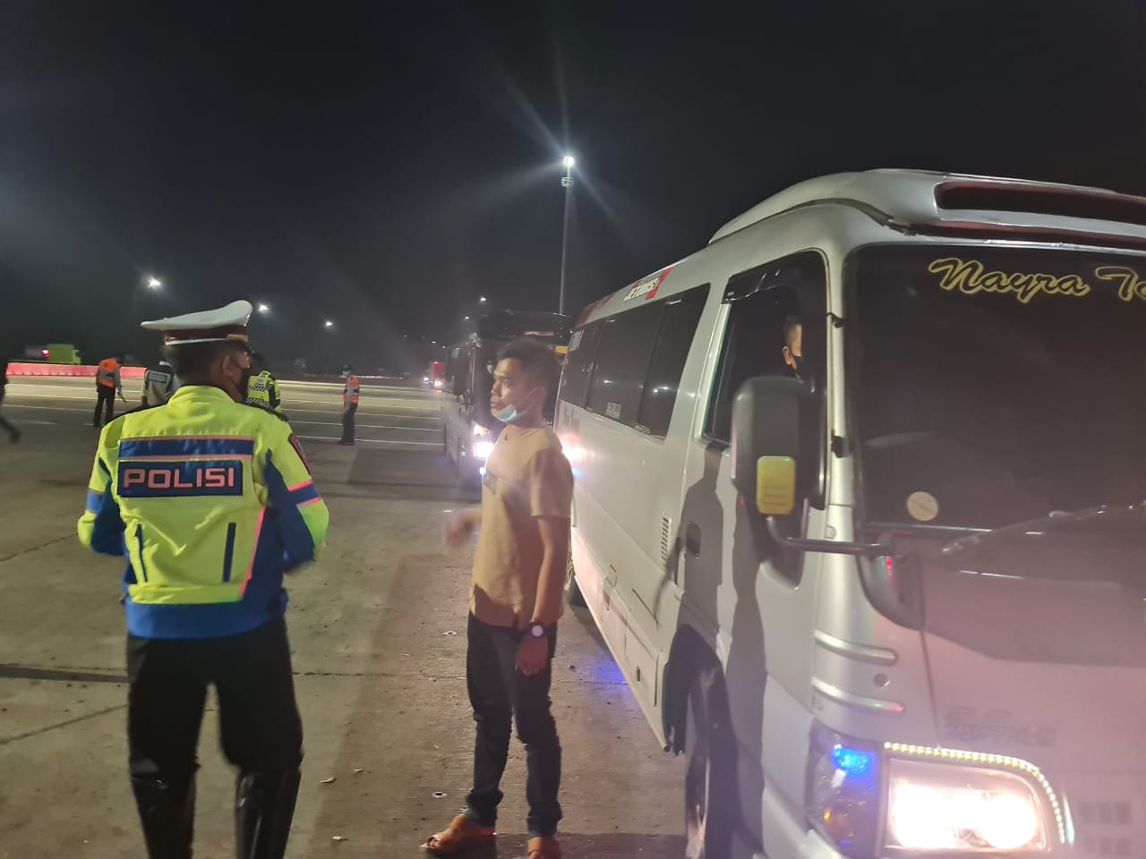 Penyekatan di Gerbang Tol Kalikangkung, 9 Travel Terpaksa Putar Balik