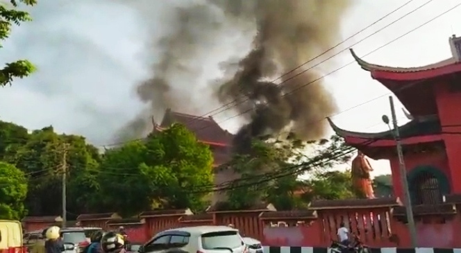 Bangunan Tempat Penyalaan Lilin di Sam Po Kong Terbakar