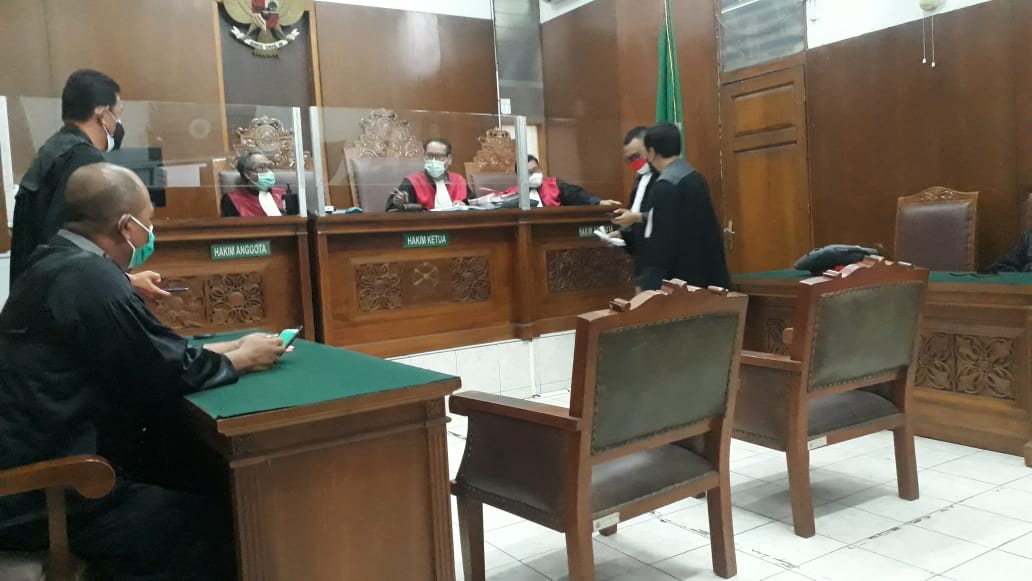 Terdakwa Sakit Majelis Hakim PN Jakarta Selatan Tunda Pembacaan Tuntutan Perkara Laporan Palsu
