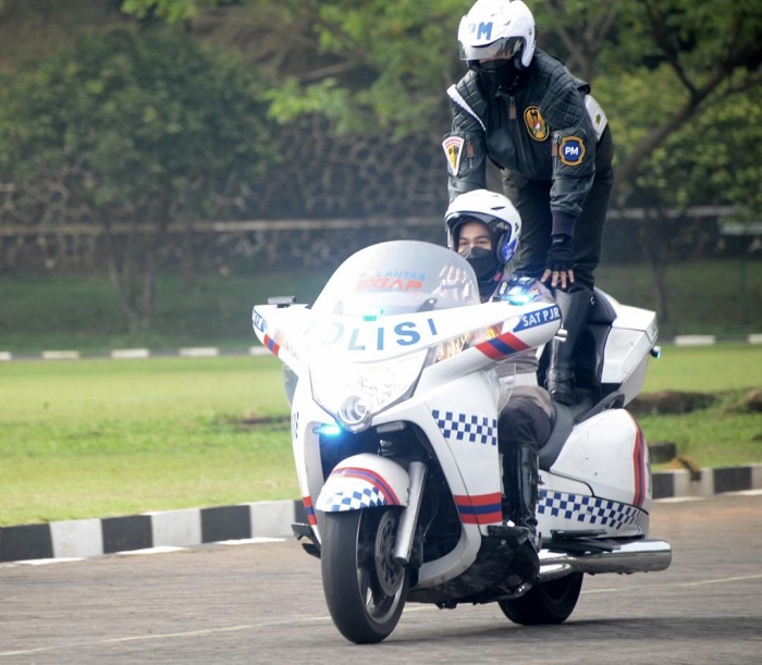 Pomdam IV/ Diponegoro Bersama Polda Jateng Menggelar Safety Riding