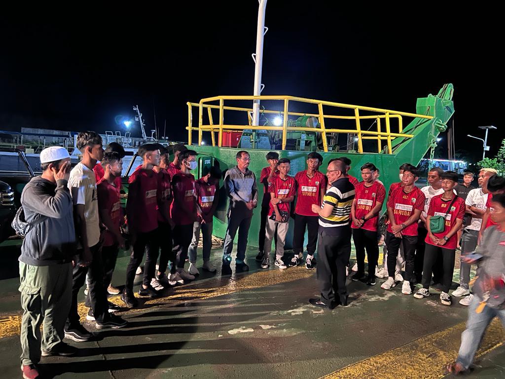 Tim Soeratin U-17 Kotabaru FC Secara Resmi Dilepas Oleh Bupati Kotabaru