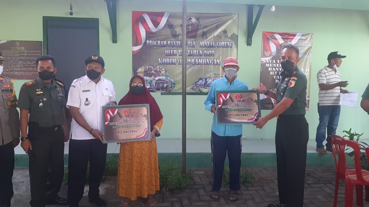 Penyaluran Bantuan Tunai BLT Minyak Goreng Berupa uang Tunai, TNI jajaran Kodim 0812/Lamongan Terapk...