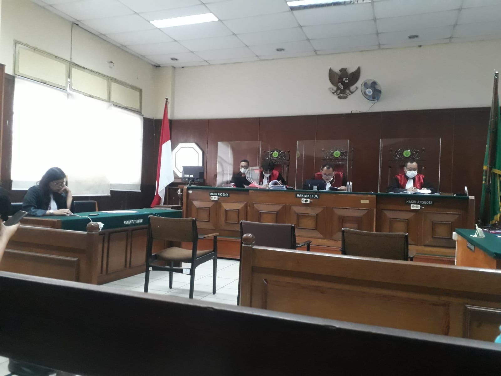 PN Jakut Vonis 1,5 Tahun Penjara Oknum Anggota Polri Kasus Pemalsuan Surat Pengajuan Ganti Rugi Pemb...