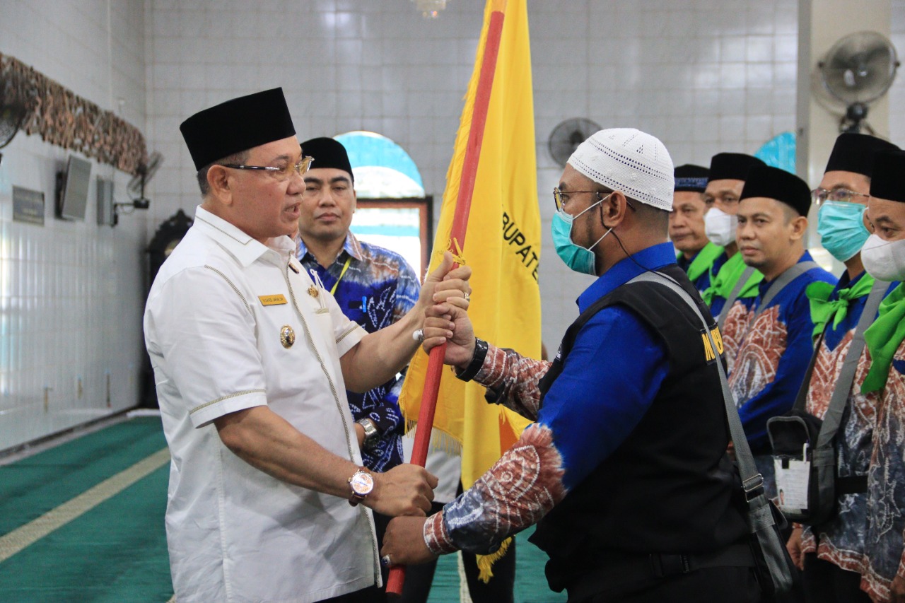 Jamaah Calon Haji Asal Kotabaru Diberangkatkan Menuju Asrama Haji Di Banjarbaru