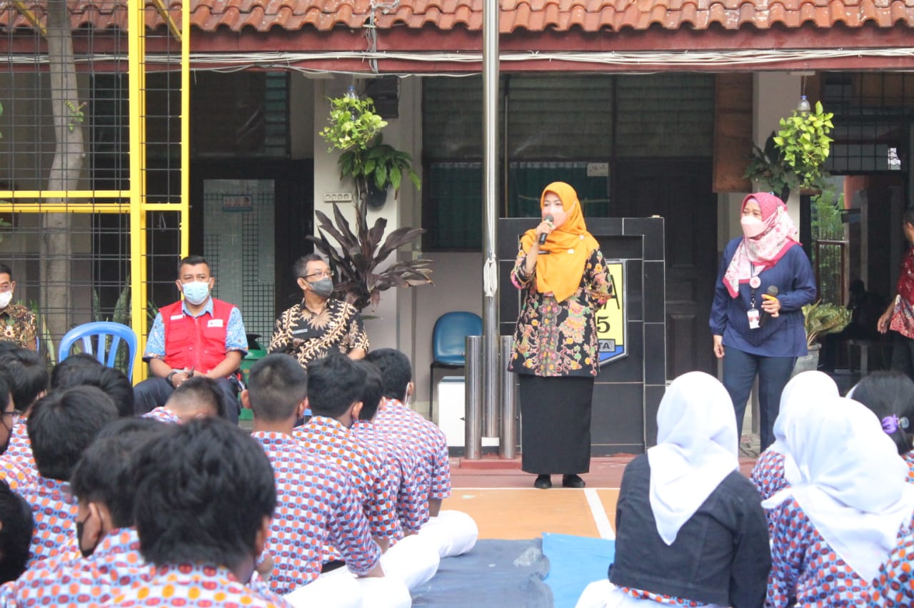 PMI Jakarta Utara Berikan Edukasi Kesehatan dan Sosialisasi Donor Darah di SMAN 15 Jakarta