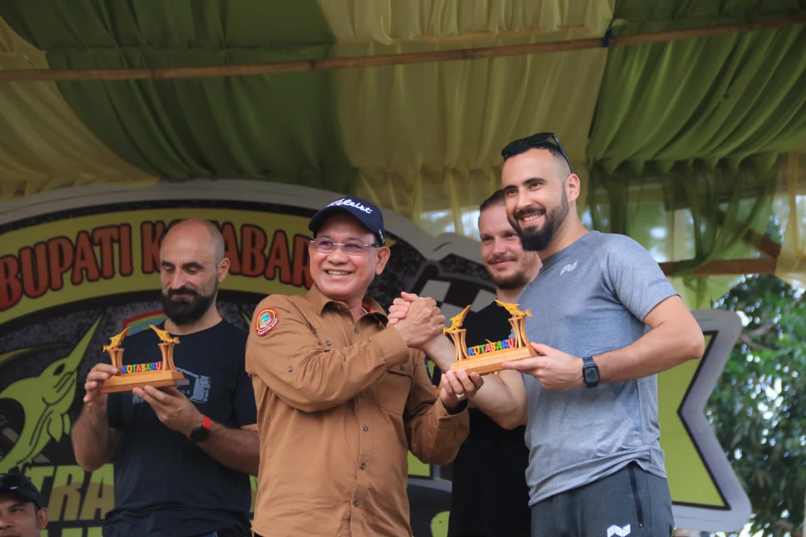 Event Trail Game Hayau Berait 6 Resmi Ditutup Oleh Sekda Kotabaru H. Said Akhmad