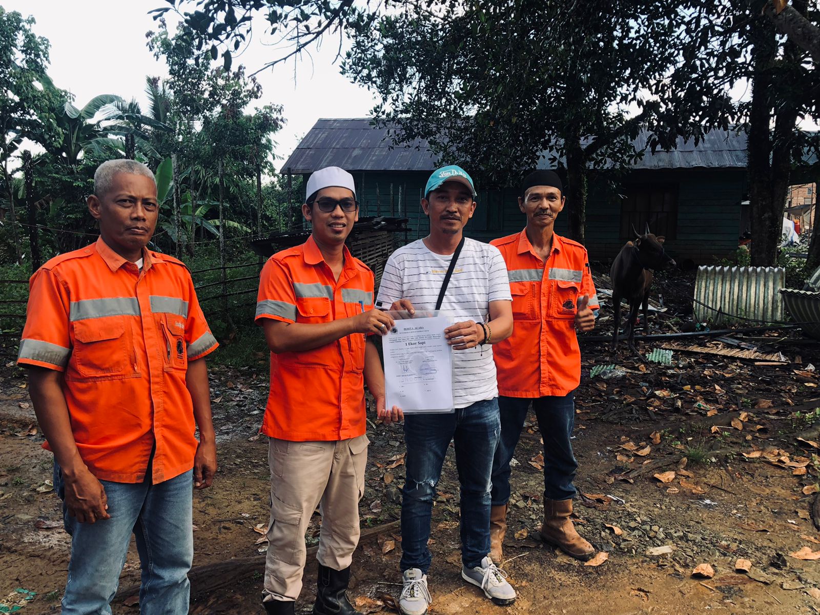 Idul Adha Desa Geronggang Kembali Terima Bantuan Sapi Qurban Dari PT Arutmin Indonesia