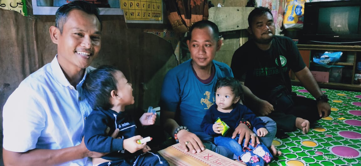 Anak Penderita Stunting Di Kotabaru Dikunjungi Ketua PWI Kotabaru