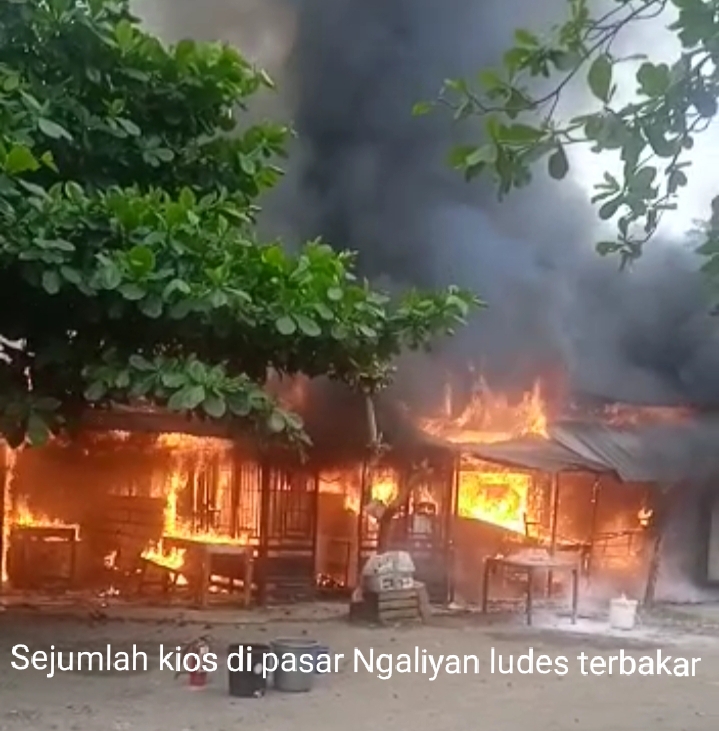 Pasar Ngaliyan Semarang Terbakar, 10 Kios Ludes