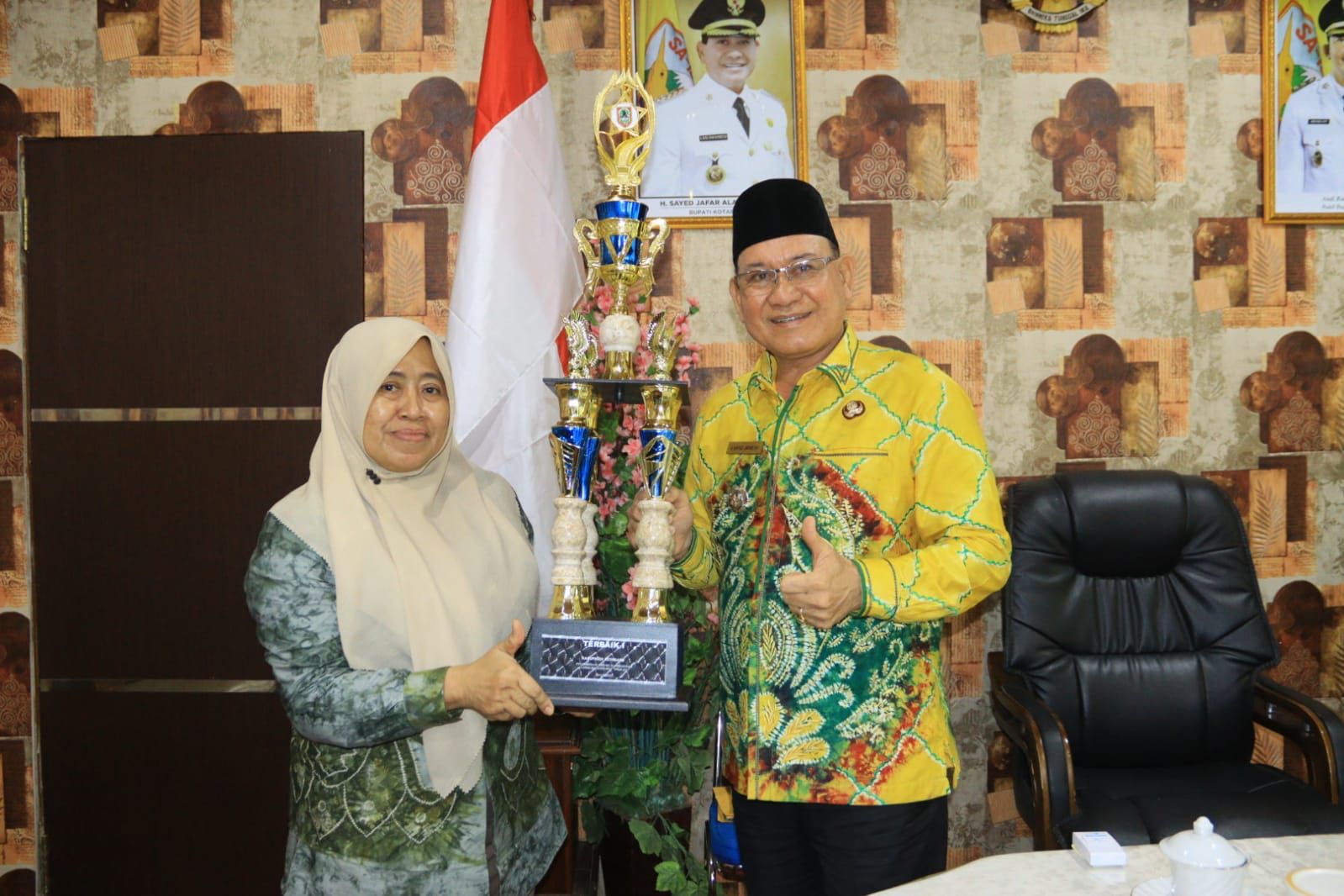 Pemkab Kotabaru mendapatkan Penghargaan Terbaik Satu Tata Kelola Keuangan Daerah Berbasis IPKD Tahun...