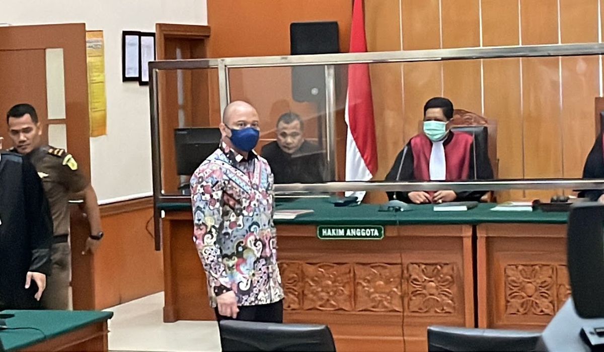 Majelis Hakim PN Jakbar Ringankan Vonis Teddy Minahasa Dari Tuntutan Mati Jadi Seumur Hidup