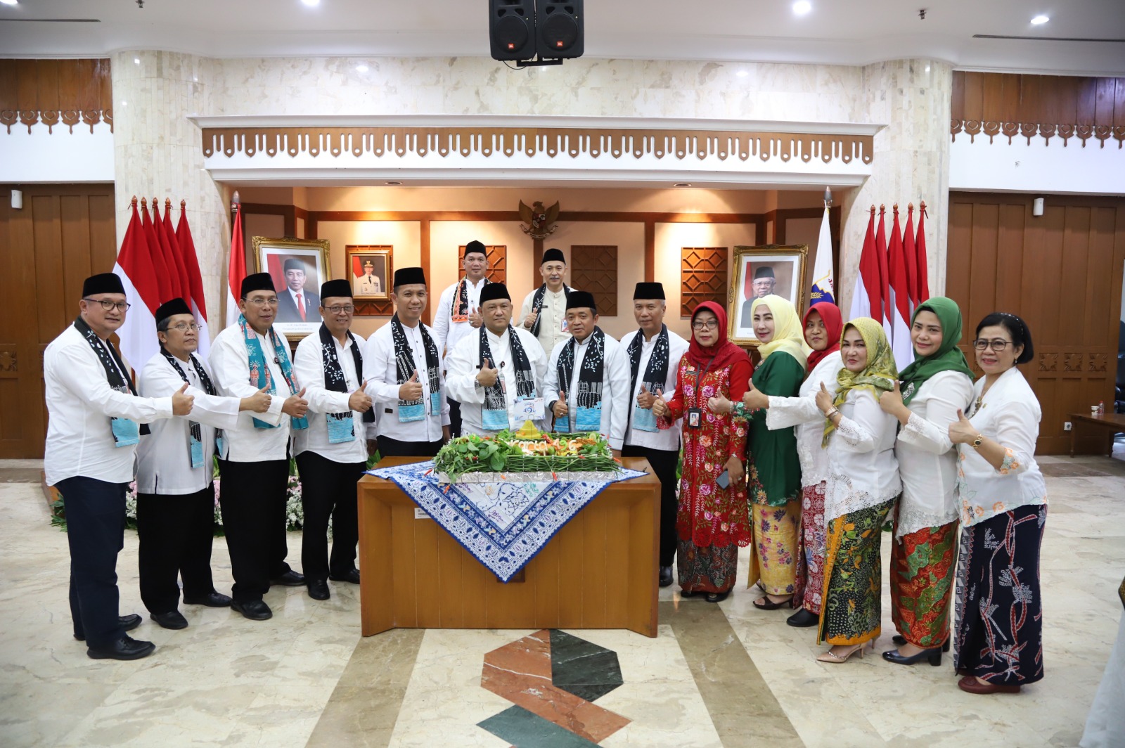 Pemkot Jakut Potong Tumpeng Perayaan HUT DKI Jakarta ke 496