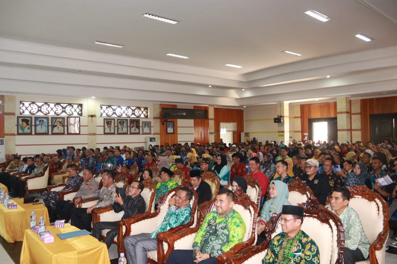 Bupati Sayed Jafar Terima Penghargaan Dari PABPDSI Sebagai Bapak BPD Kabupaten Kotabaru