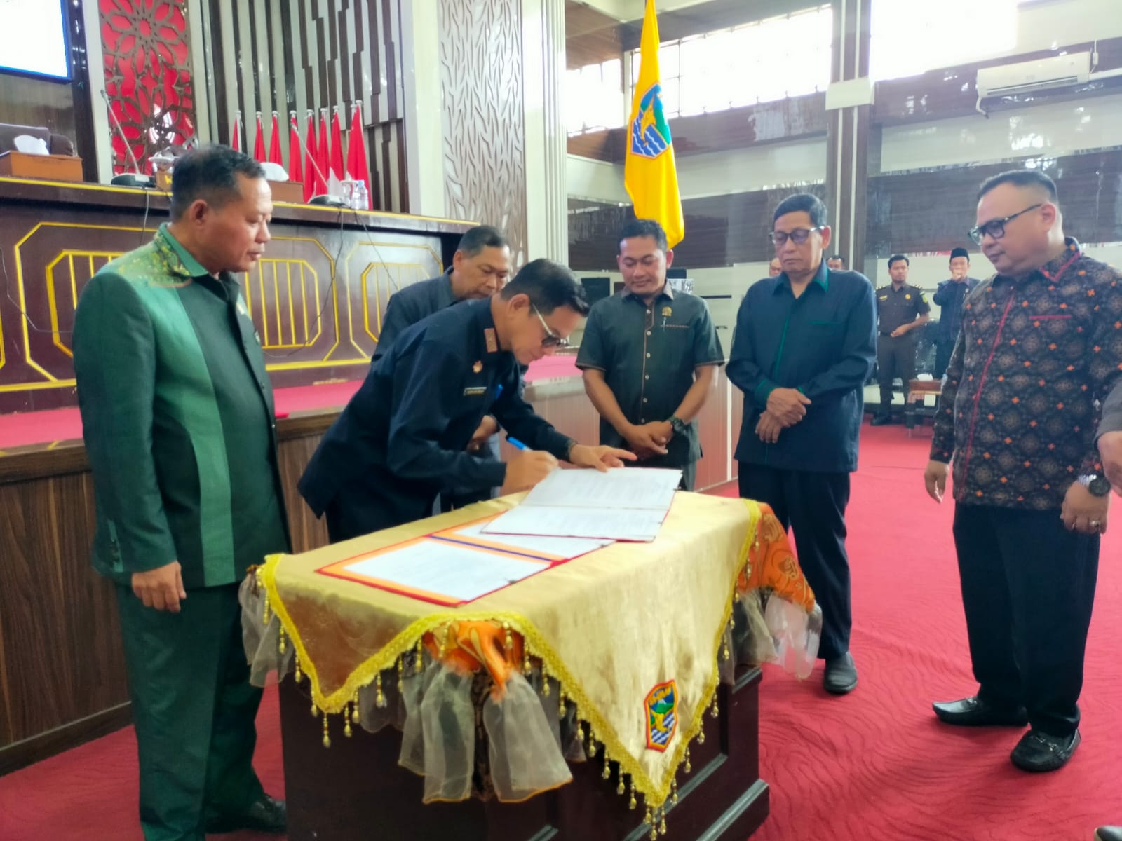DPRD Kotabaru Paripurnakan 6 Buah Raperda, Setelah Disetujui Akan Jadi Perda