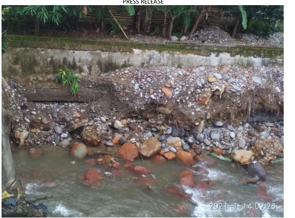 Hasil Pekerjaan Normalisasi Sungai Bayau Empat Lawang Ta. 2021 Di duga Bermasalah 