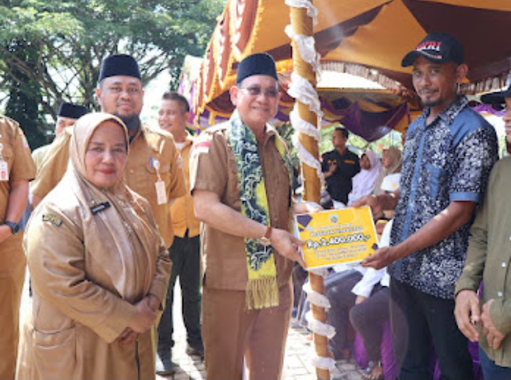 Bansos Dan Dana Hibah Untuk Masyarakat Pulau Laut Tengah Dari Bupati Kotabaru