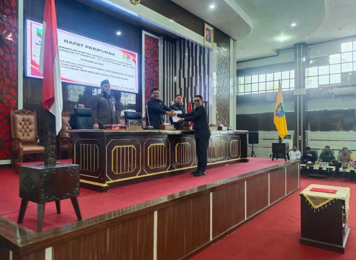Pansus DPRD Kotabaru Setujui 2 Buah Raperda KUPA dan PPAS Perubahan