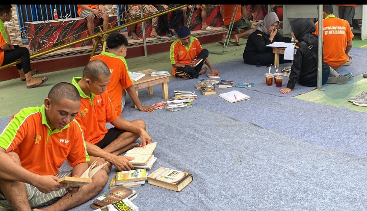 Perpustakaan Keliling ke Lapas Kotabaru, Minat Baca Warga Binaan Cukup Tinggi